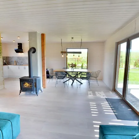 Comfortable Home, Sauna Hot Tub Included Casa vacanze Sulechowo