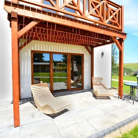 Comfortable Home, Sauna Hot Tub Included *