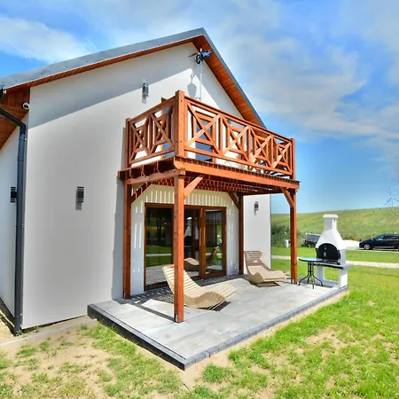 Comfortable Home, Sauna Hot Tub Included Casa de Férias *
