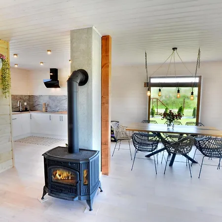 Comfortable Home, Sauna Hot Tub Included * Sulechów