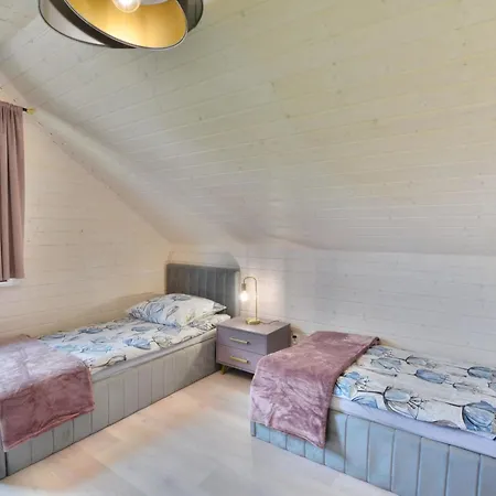 Comfortable Home, Sauna Hot Tub Included Casa vacanze *