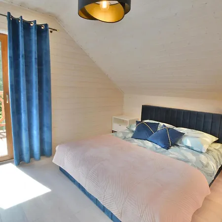 Comfortable Home, Sauna Hot Tub Included Casa vacanze Sulechowo
